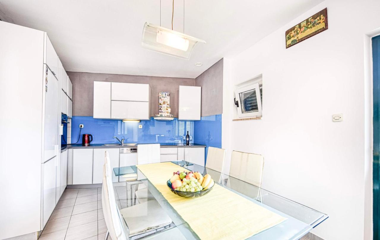 Apartment Andrej